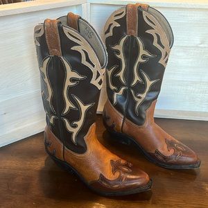 Size 5 Silver Rebel boots